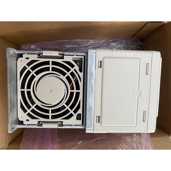 YASKAWA Z1000 Variable Frequency Drive 480v 3HP#CIMR-ZU2A0114FAA HVAC Fan Pump - Picture 8 of 10